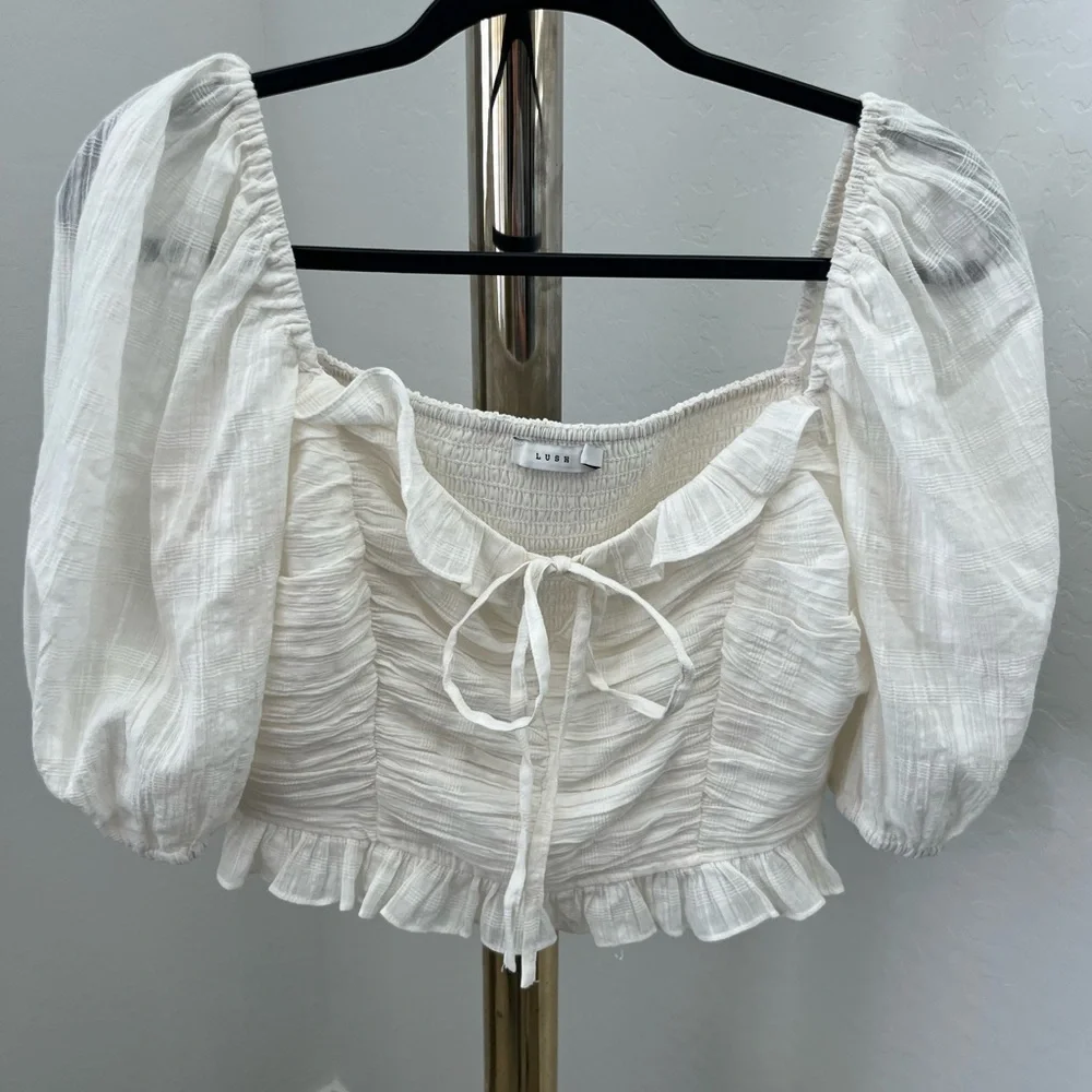 Lush White Puff Sleeve Crop Top - Picture 4 of 12